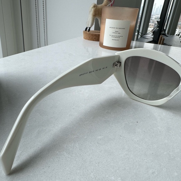 NWOT Prada
Symbole Butterfly Sunglasses, 55mm - Picture 5 of 7